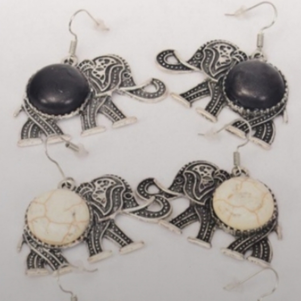 Silver Bohemian Elephant Dangle Earrings Western Black onyx Lightweight NEW